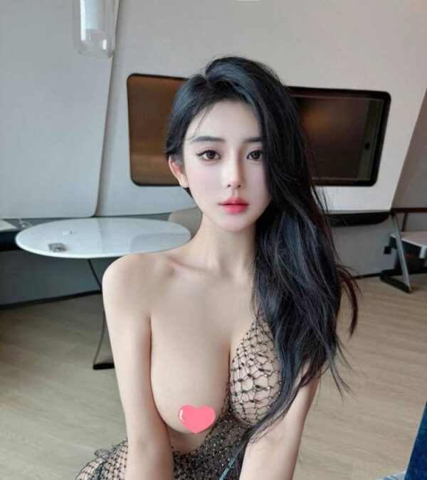 逍遥宫莞式全套服务当家花旦 · 小雅